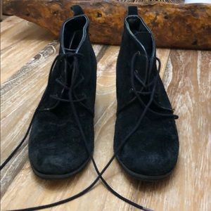 9.5 black wedge bootie